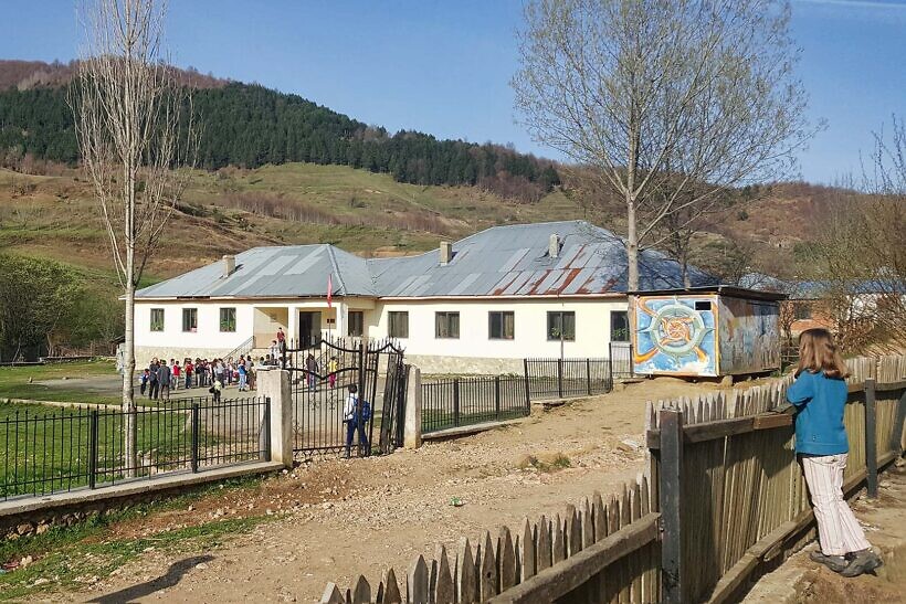 School starts in Bishnica
