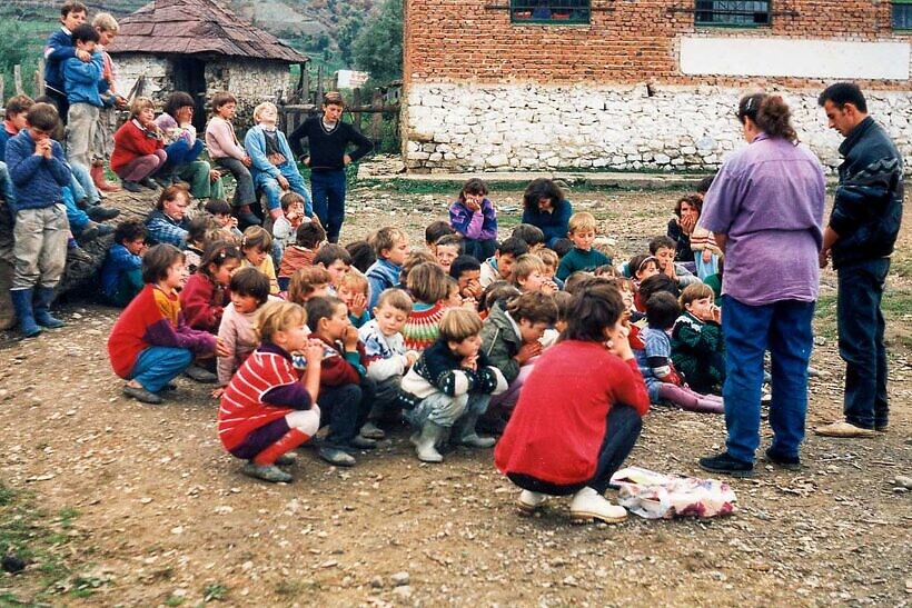 Petraq Vako bei einem Sommereinsatz in Bishnica 1996