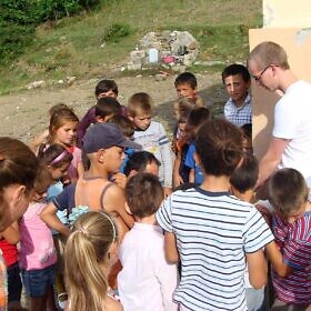 An der Schule: Kinderprogramm...