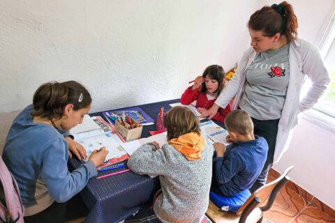 Pädagogische Betreuung im Kinderzentrum Bishnica